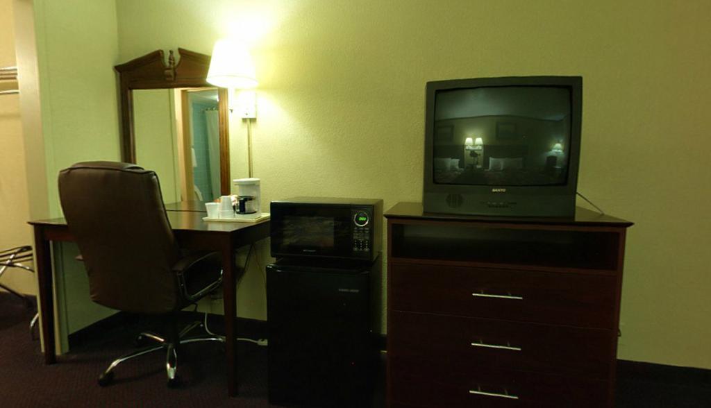 Americas Best Value Inn Newton Camera foto