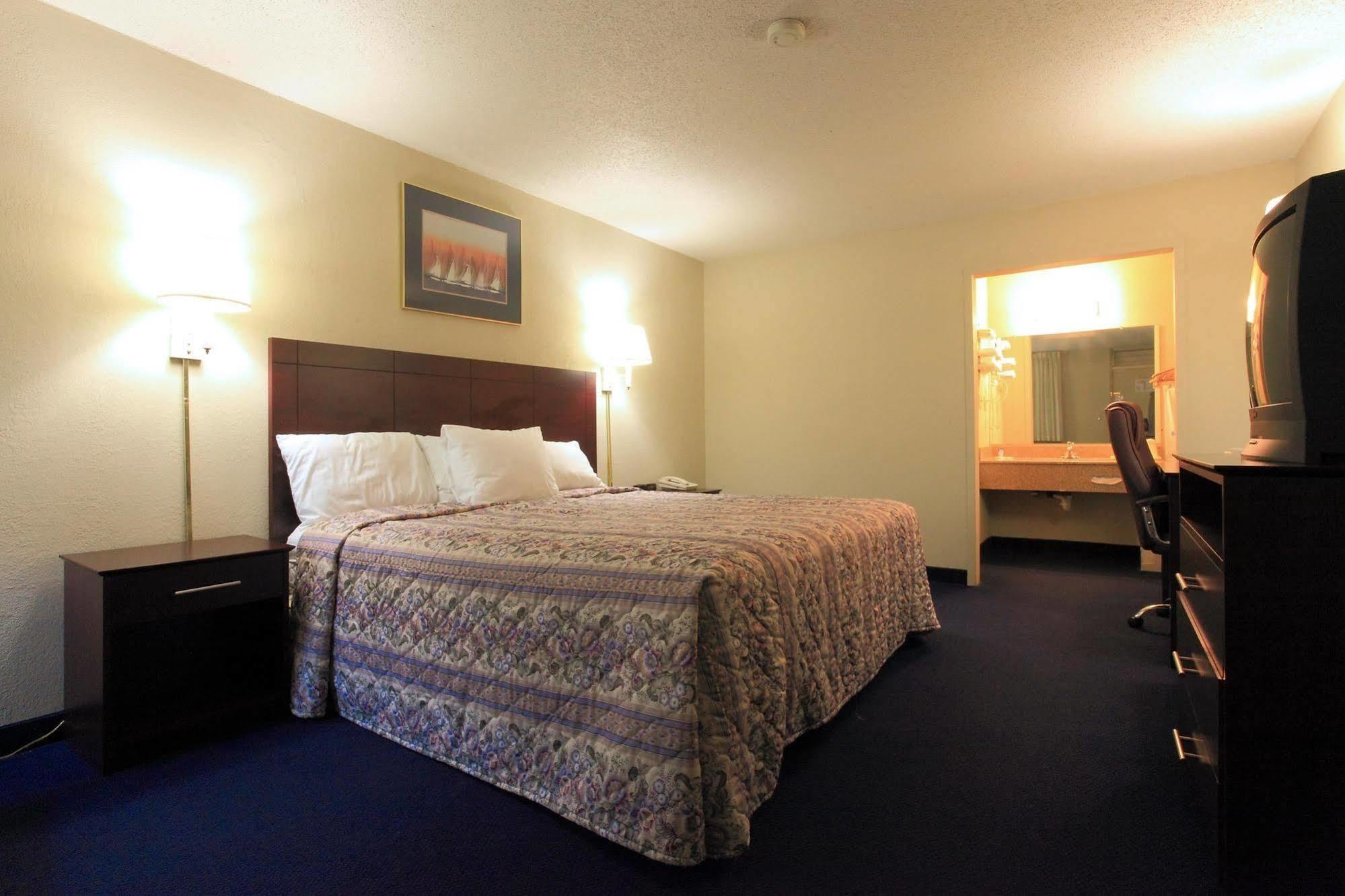 Americas Best Value Inn Newton Camera foto
